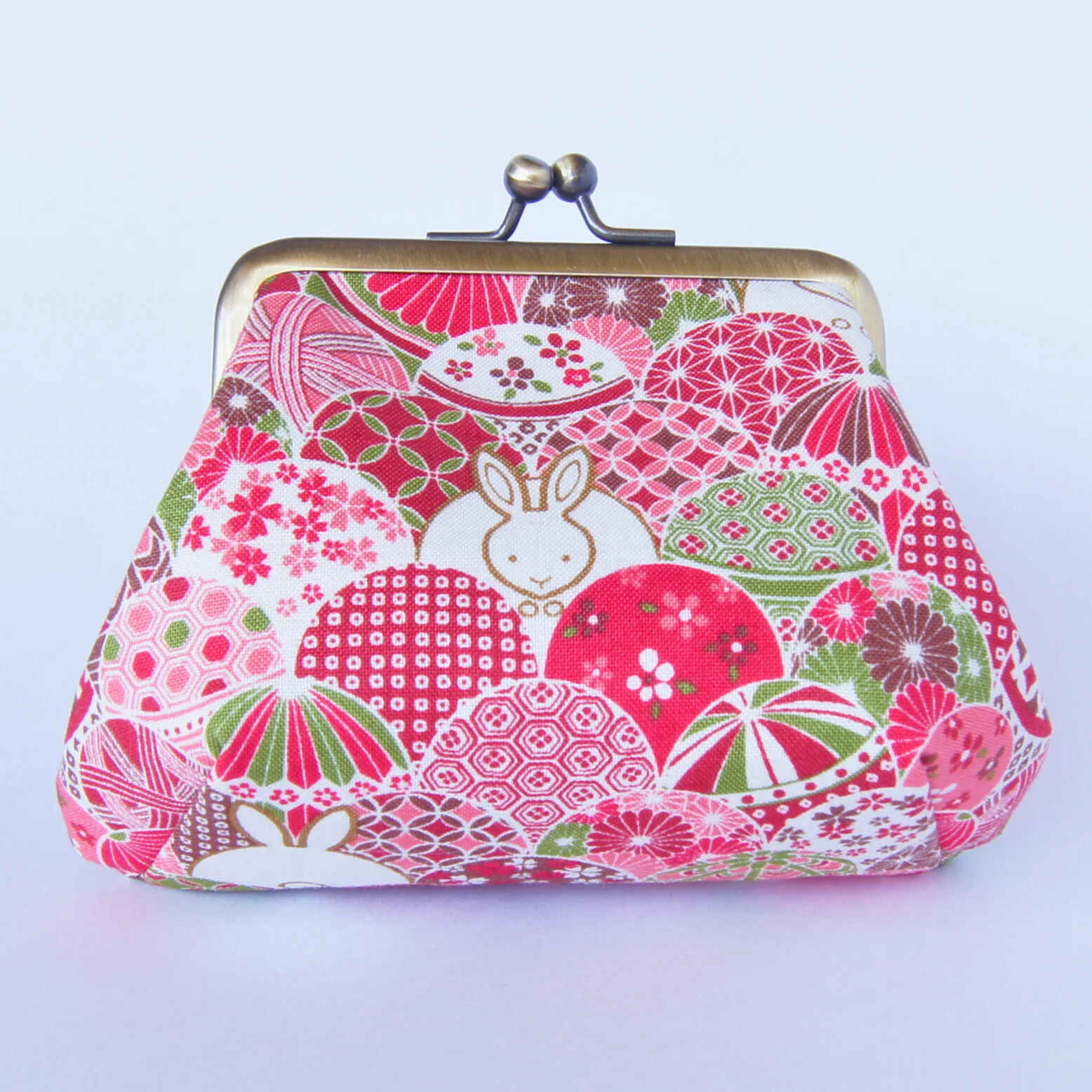 Red rabbit-pattern pouch, color 2