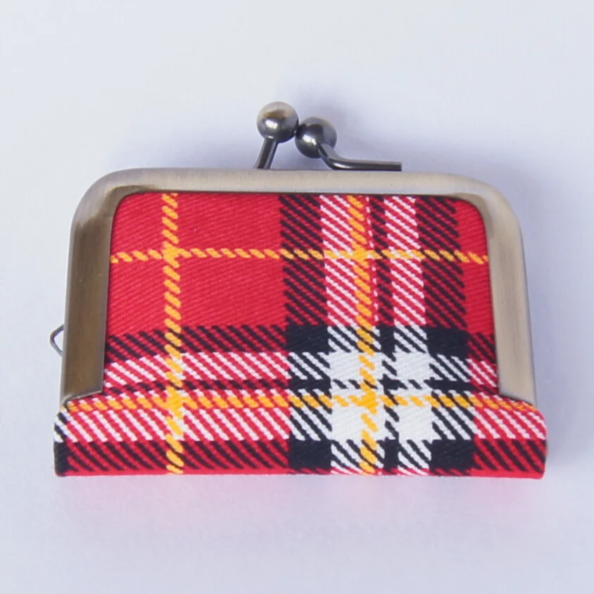 Red tartan-check pouch, color 2