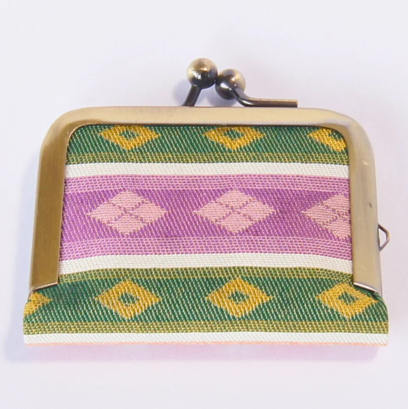 Leaf colorway of the Ungen-pattern pouch, color 3